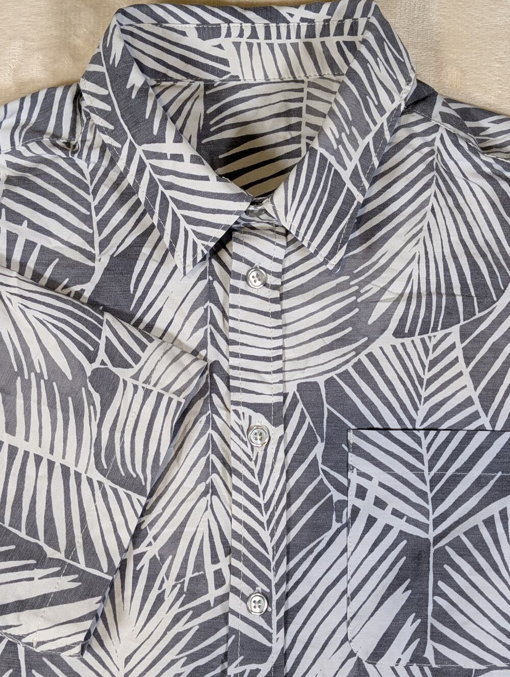 Vuori Mens Medium Black White Tropical Palm Leaf V184 Button Down Shirt Pocket